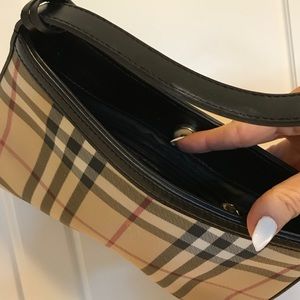Authentic Burberry Nova Check Shoulder/handbag